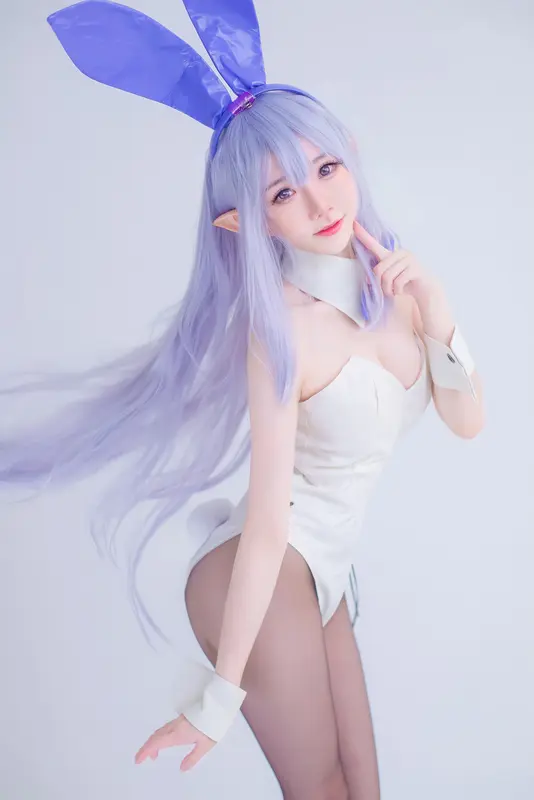Emilia BunnyGirl - Sally Dorasnow